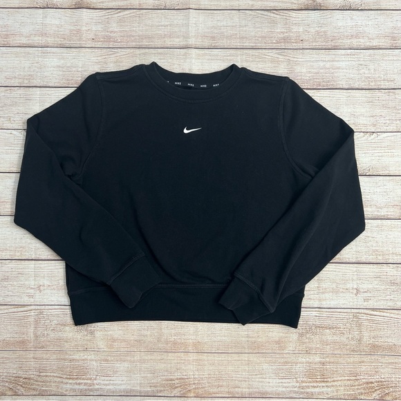 Nike Women's Cropped Long Sleeve Sweatshirt Small Black White Swoosh  Pullover - Picture 1 of 9
